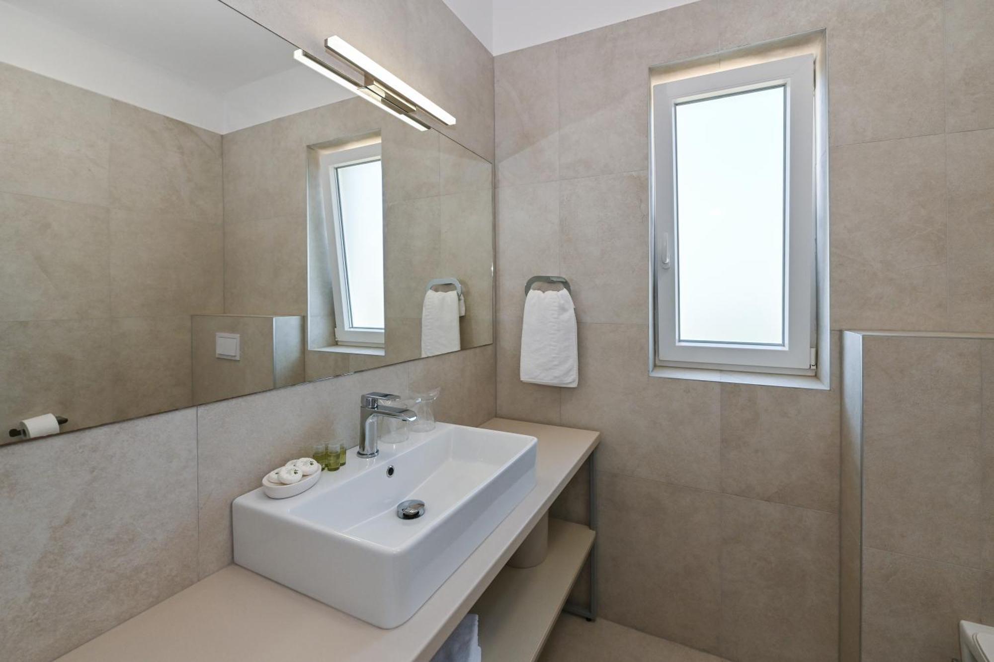 Villa Cala, Hotel Rooms&Apartments Novalja Eksteriør bilde